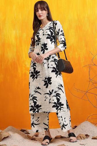 women floral printed regular kurta with trousers