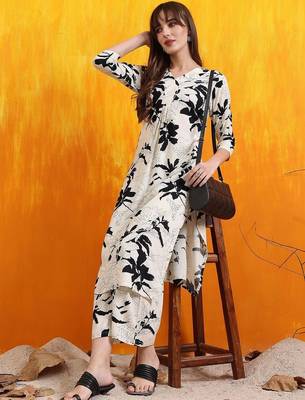 women floral printed regular kurta with trousers 3