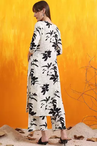 women floral printed regular kurta with trousers
