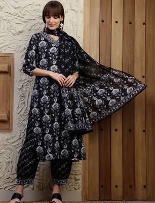 women ethnic motifs printed regular kurta with pyjamas & with dupatta 1