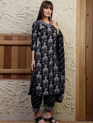 women ethnic motifs printed regular kurta with pyjamas & with dupatta 6