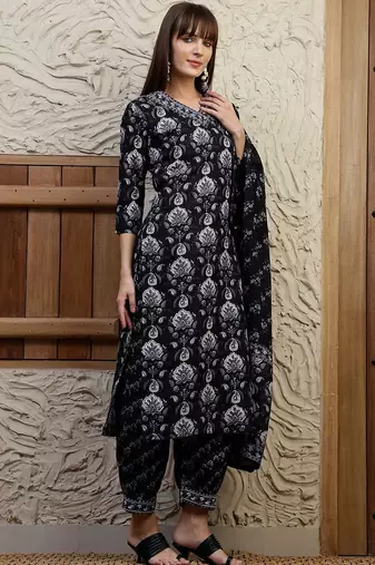 women ethnic motifs printed regular kurta with pyjamas & with dupatta