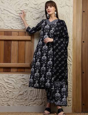 women ethnic motifs printed regular kurta with pyjamas & with dupatta 7