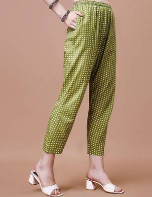 women floral printed mirror work kurta with trousers & with dupatta 3