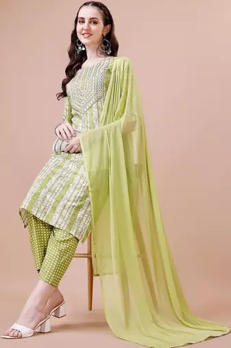 women floral printed mirror work kurta with trousers & with dupatta
