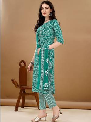women floral printed kurta with trousers & with dupatta 3