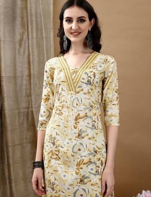women floral printed regular  cotton kurta with trousers & with dupatta 5