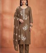 women ethnic motifs embroidered regular thread work kurta with trousers & with dupatta