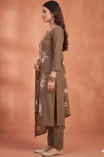 women ethnic motifs embroidered regular thread work kurta with trousers & with dupatta