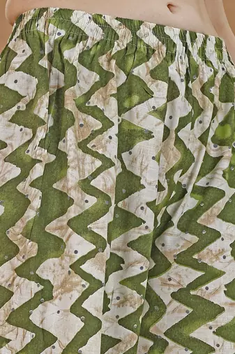 women printed regular kurta with trousers & with dupatta