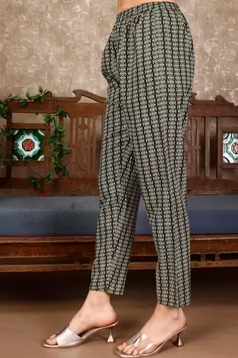 women floral printed kurta with trousers & with dupatta