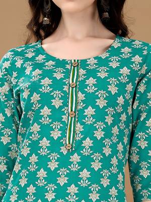 women ethnic motifs printed kurta with trousers & with dupatta 6
