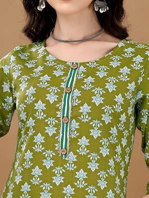women ethnic motifs printed kurta with trousers & with dupatta 5