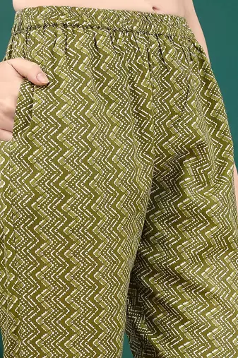 women printed kurta with trousers & with dupatta