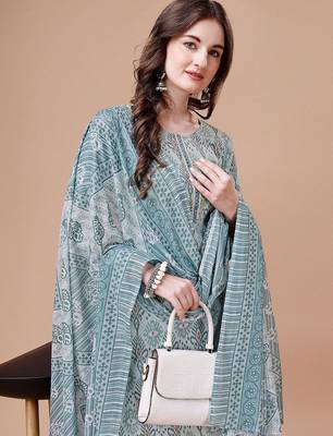 women ethnic motifs printed kurta with trousers & with dupatta 2