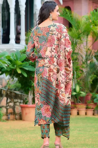 women floral printed regular kurta with trousers & with dupatta