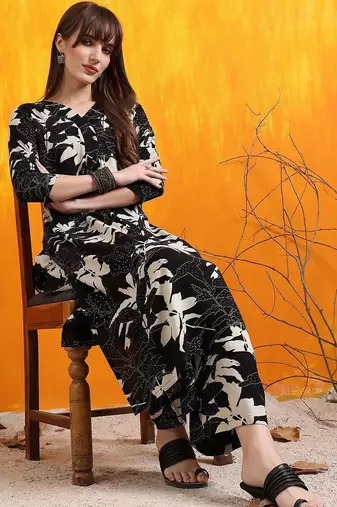 women floral printed regular kurta with palazzos