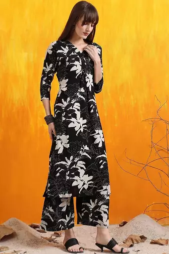 women floral printed regular kurta with palazzos
