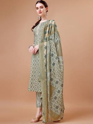 printed regular kurta with trousers & dupatta 4