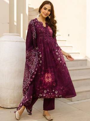 women ethnic motifs dyed regular kurta with trousers & with dupatta 3