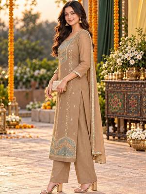 women embroidered regular thread work kurta with palazzos & with dupatta 3