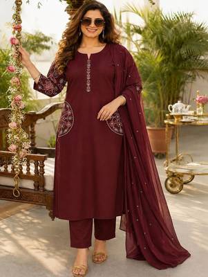 women ethnic motifs embroidered regular thread work  cotton kurta with trousers & with 1
