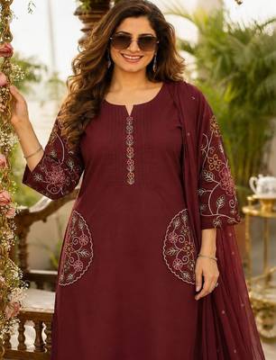 women ethnic motifs embroidered regular thread work  cotton kurta with trousers & with 3