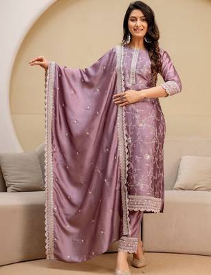 women ethnic motifs embroidered regular thread work kurta with trousers & with dupatta 1