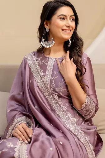 women ethnic motifs embroidered regular thread work kurta with trousers & with dupatta