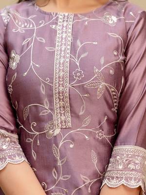 women ethnic motifs embroidered regular thread work kurta with trousers & with dupatta 6