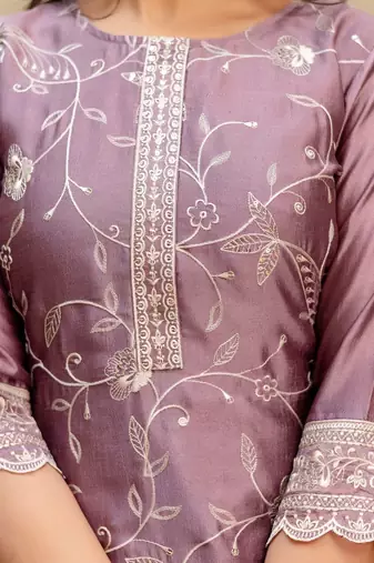 women ethnic motifs embroidered regular thread work kurta with trousers & with dupatta