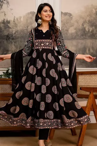 women ethnic motifs printed panelled mirror work kurta with trousers & with dupatta
