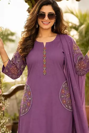 women ethnic motifs embroidered regular thread work  cotton kurta with trousers & with