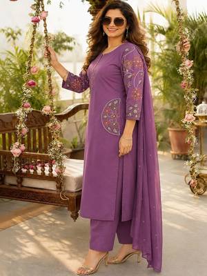 women ethnic motifs embroidered regular thread work  cotton kurta with trousers & with 3