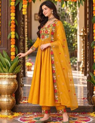 women floral embroidered regular thread work kurta with trousers & with dupatta 1
