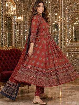 women ethnic motifs printed angrakha  cotton kurta with trousers & with dupatta 4
