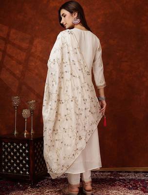 women ethnic motifs embroidered empire thread work  silk kurta with trousers & with dupatta 3