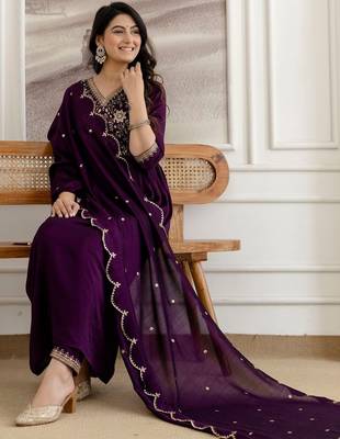 women ethnic motifs embroidered empire sequinned kurta with trousers & with dupatta 6