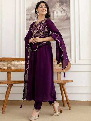 women ethnic motifs embroidered empire sequinned kurta with trousers & with dupatta 7
