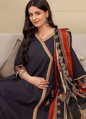 women ethnic motifs printed angrakha  cotton kurta with trousers & with dupatta 2