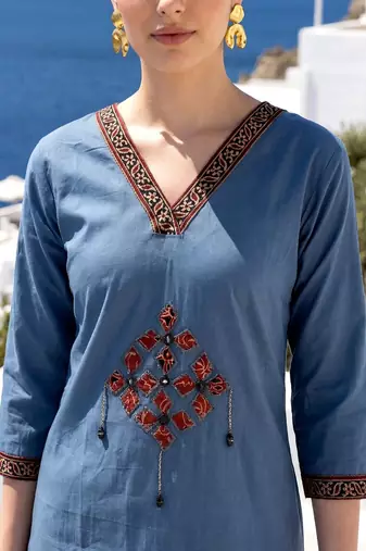 women ethnic motifs embroidered regular thread work  cotton kurta with palazzos