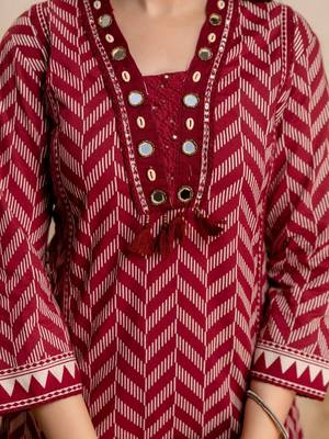 women printed regular mirror work  cotton kurta with trousers & with dupatta 2