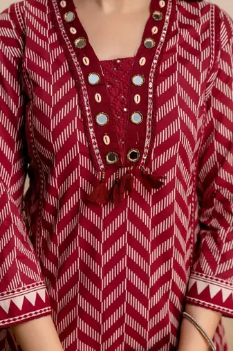 women printed regular mirror work  cotton kurta with trousers & with dupatta