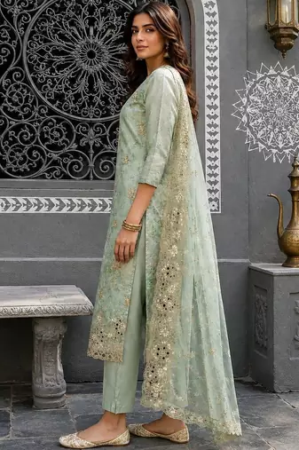 women floral printed regular mirror work kurta with trousers & with dupatta