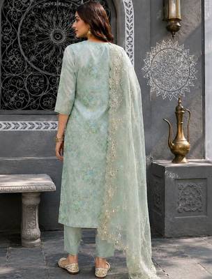 women floral printed regular mirror work kurta with trousers & with dupatta 3