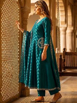 women ethnic motifs regular thread work  silk kurta with trousers & with dupatta 2