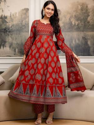 women ethnic motifs printed  cotton kurta with trousers & with dupatta 1