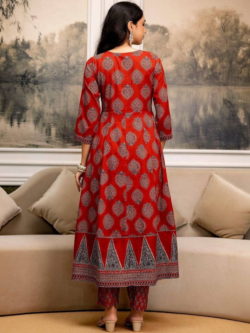 women ethnic motifs printed  cotton kurta with trousers & with dupatta