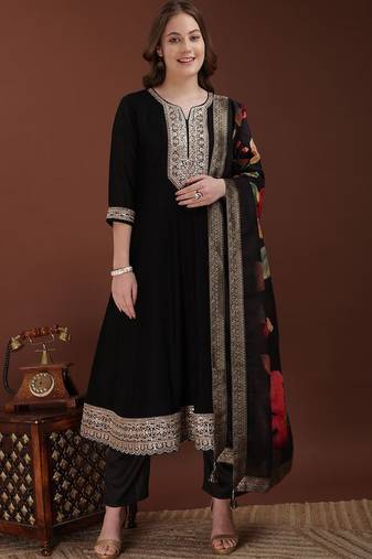 women floral embroidered regular kurta with trousers & with dupatta