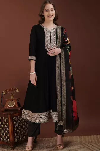 women floral embroidered regular kurta with trousers & with dupatta